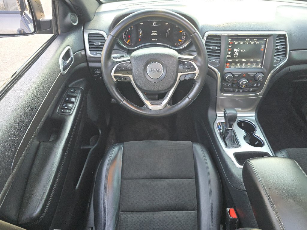 Used 2018 Jeep Grand Cherokee Altitude AWD/4WD image 26