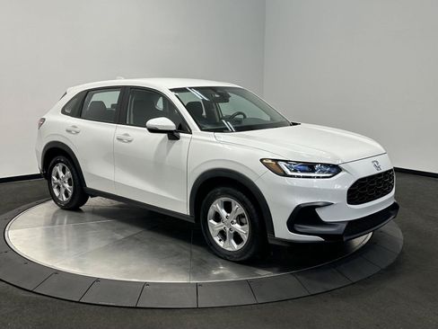 Certified 2024 Honda HR-V LX image 2