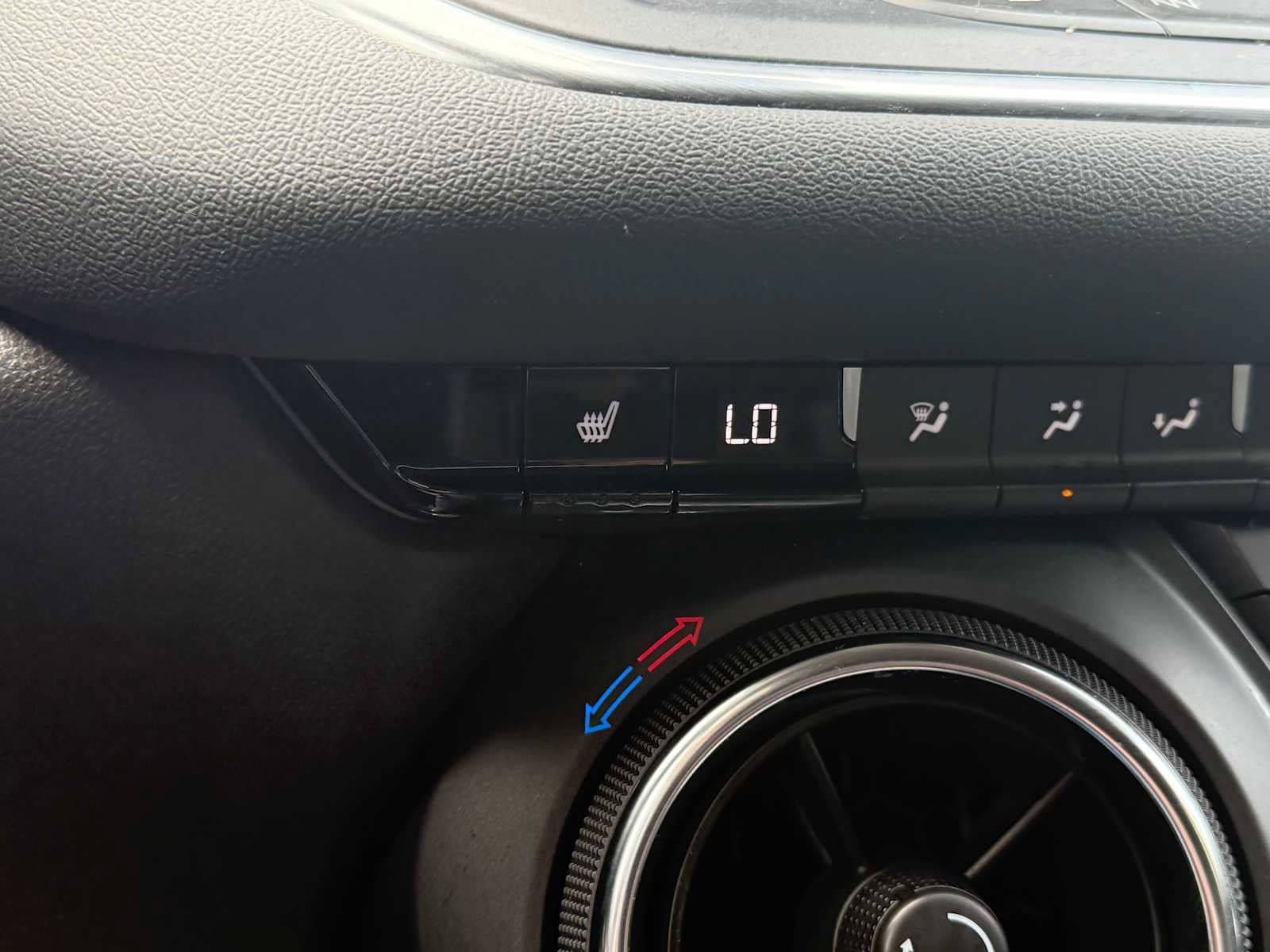Used 2024 Chevrolet Blazer LT AWD/4WD image 26