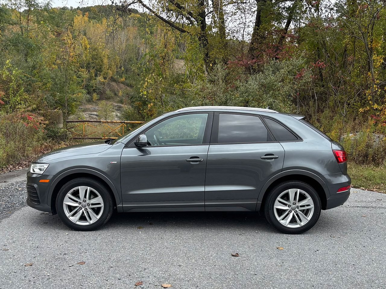 Used 2018 Audi Q3 2.0T Premium AWD/4WD image 2