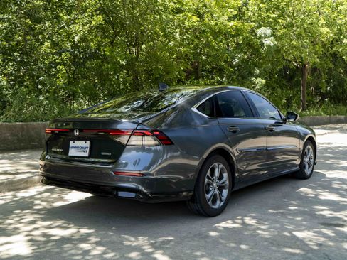 Used 2023 Honda Accord EX-L image 9