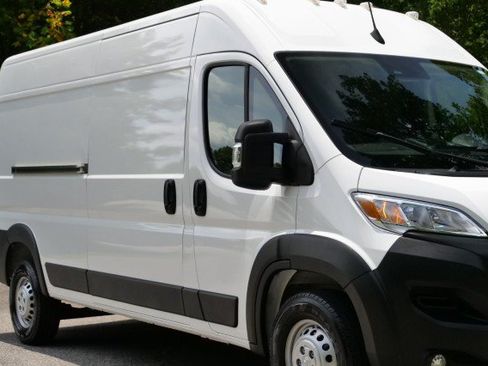 Used 2025 RAM ProMaster 2500 w/ Convenience Group FWD image 38