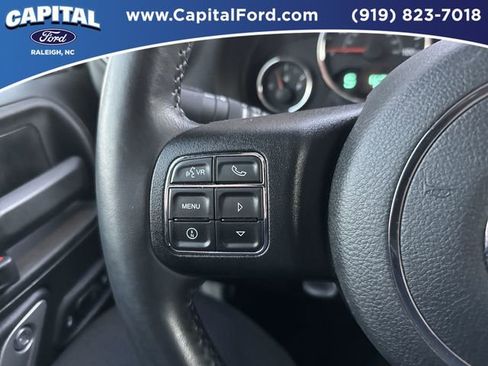 Used 2018 Jeep Wrangler Rubicon w/ Power Convenience Group image 20