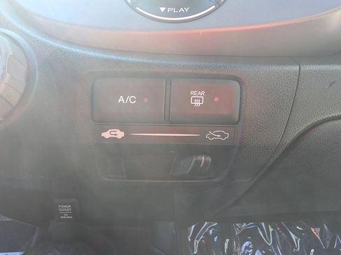 Used 2011 Honda Fit Sport image 34