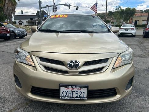 Used 2012 Toyota Corolla LE FWD image 2