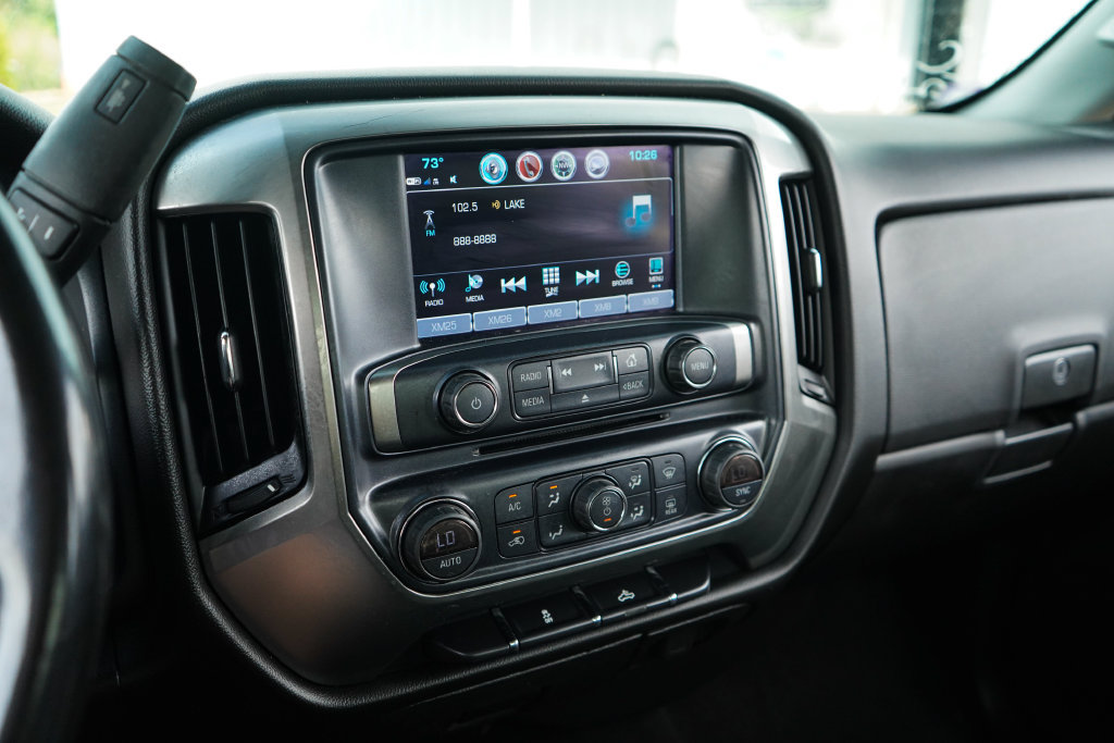 Used 2018 Chevrolet Silverado 1500 LT w/ All Star Edition AWD/4WD image 8