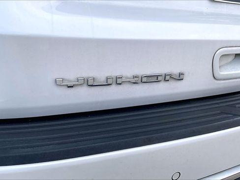 Used 2023 GMC Yukon XL Denali AWD/4WD image 10