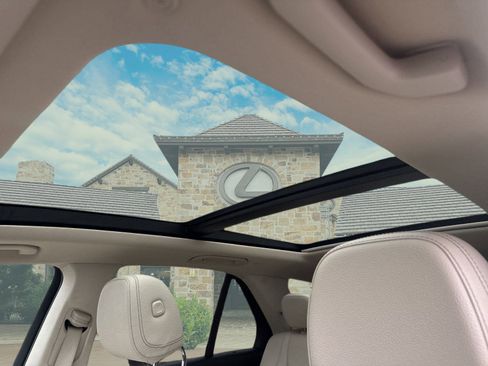 Used 2021 Mercedes-Benz GLE 350 4MATIC image 22