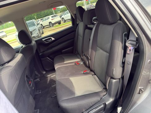 Used 2020 Nissan Pathfinder S AWD/4WD image 12