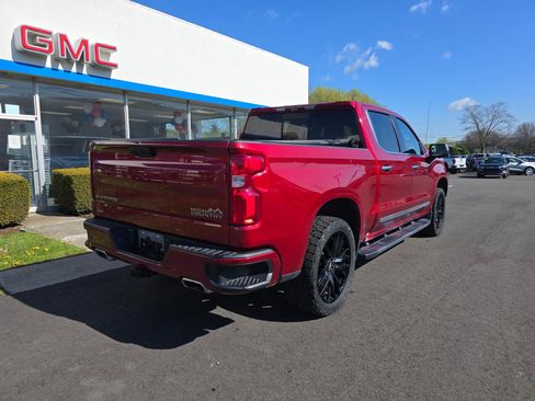Used 2023 Chevrolet Silverado 1500 High Country w/ Technology Package AWD/4WD image 3