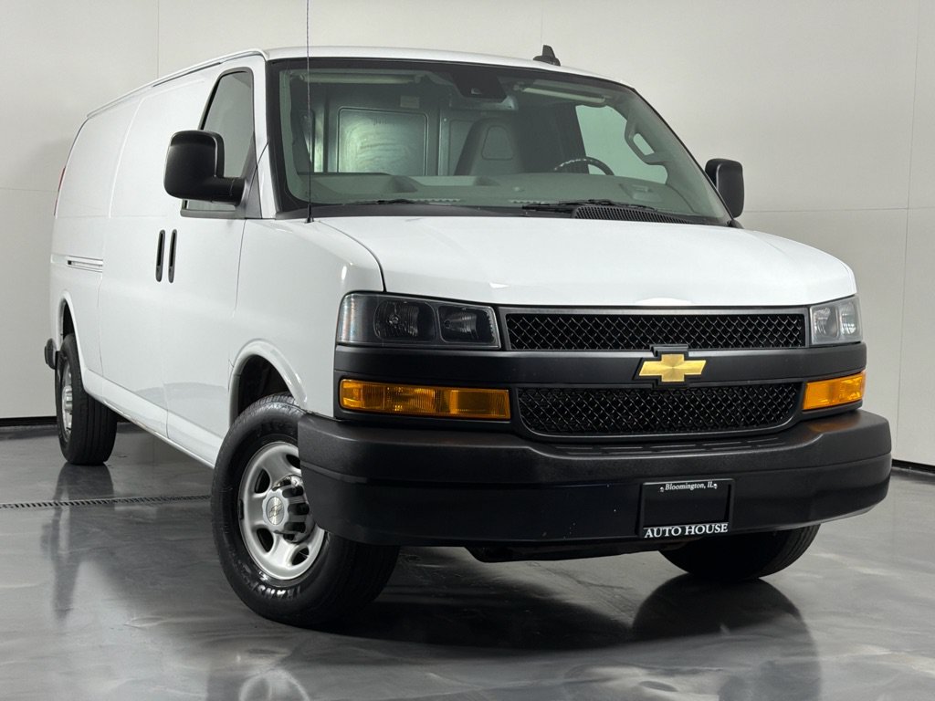 Used 2019 Chevrolet Express 3500 Extended w/ Driver Convenience Package RWD image 2