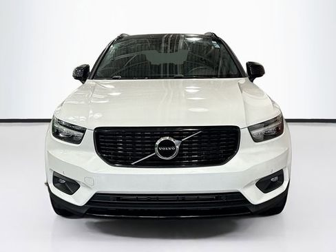 Used 2021 Volvo XC40 T5 R-Design w/ Climate Package image 4