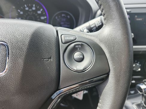 Used 2019 Honda HR-V Sport image 33