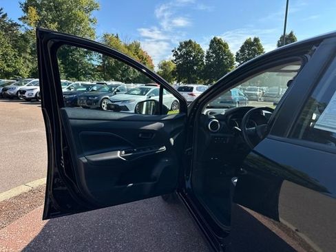 Used 2025 Nissan Versa S w/ S Plus Package image 11