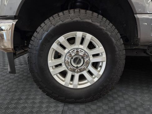 Used 2023 Ford F250 XLT w/ FX4 Off-Road Package image 31