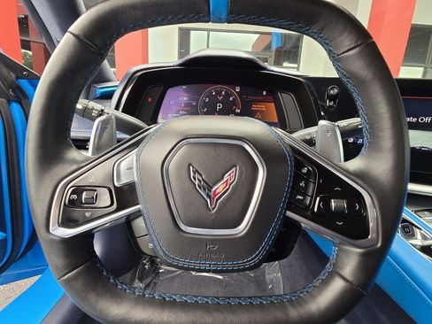 Used 2022 Chevrolet Corvette Stingray w/ Engine Appearance Package image 22