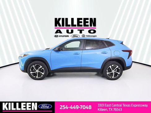 Used 2024 Chevrolet Trax RS w/ Driver Confidence Package image 4