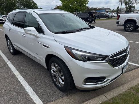 Used 2018 Buick Enclave Avenir w/ Avenir Technology Package AWD/4WD image 4
