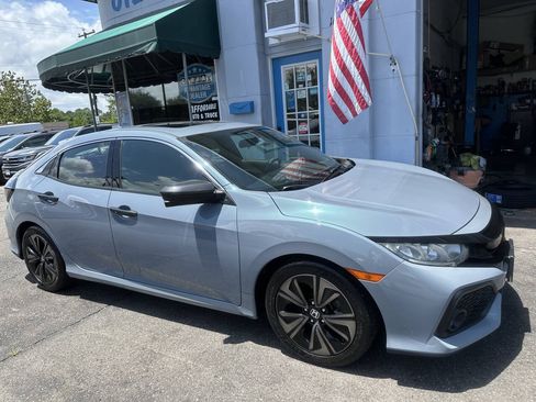 Used 2018 Honda Civic EX image 3