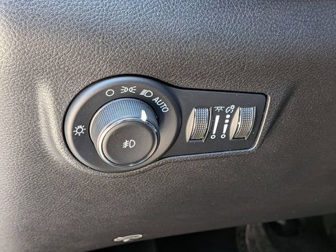 Used 2023 Jeep Compass Limited AWD/4WD image 14