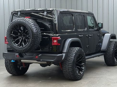 Used 2023 Jeep Wrangler Unlimited Rubicon 4xe w/ Cold Weather Group image 5