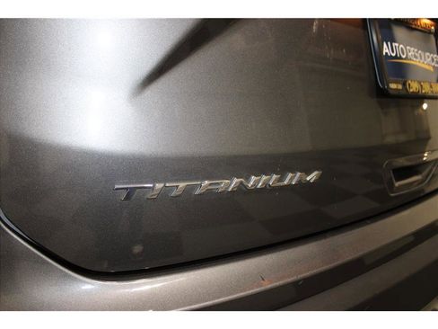 Used 2024 Ford Edge Titanium image 16