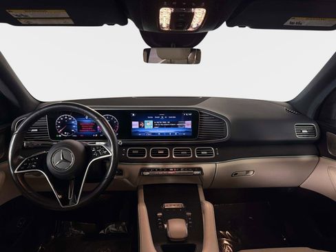 Used 2025 Mercedes-Benz GLE 350 4MATIC w/ Driver Assistance Package image 35