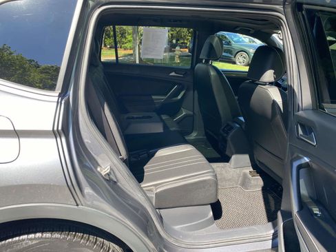 Certified 2023 Volkswagen Tiguan SE R-Line AWD/4WD image 21