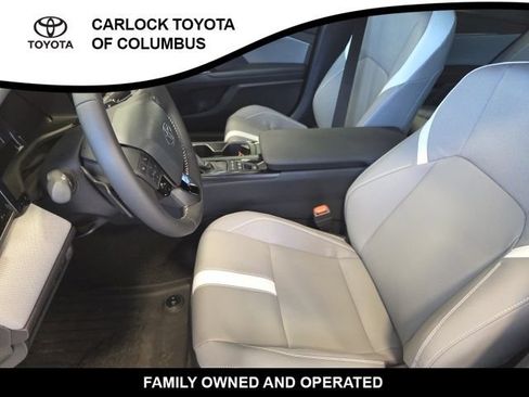 Used 2026 Toyota Camry SE FWD image 13