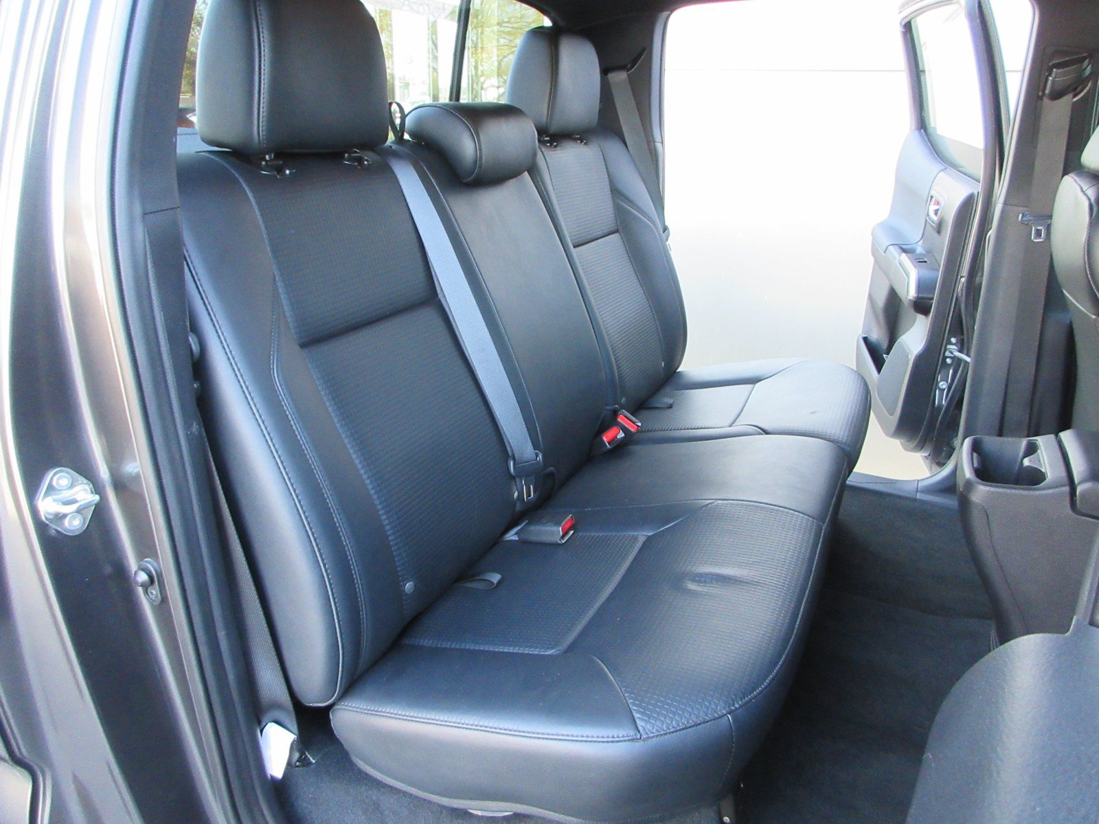 Used 2019 Toyota Tacoma TRD Off-Road AWD/4WD image 21