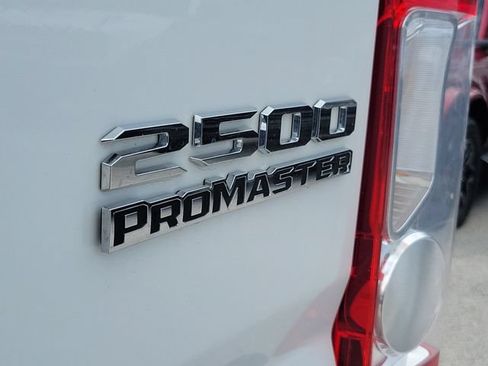 Used 2025 RAM ProMaster 2500 w/ Convenience Group FWD image 5