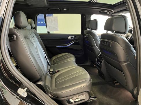 Used 2022 BMW X7 xDrive40i AWD/4WD image 31