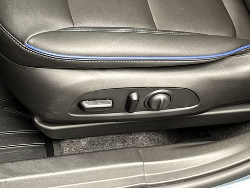 Certified 2024 Buick Envista Sport Touring w/ Convenience I Package FWD image 10