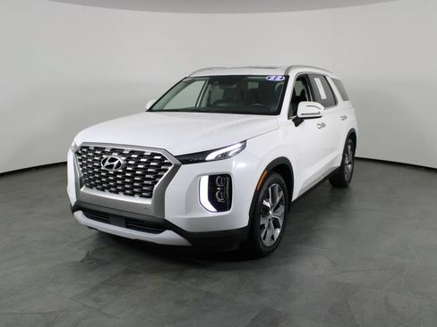 Used 2022 Hyundai Palisade SEL w/ 8P Bench Seat Package FWD image 2