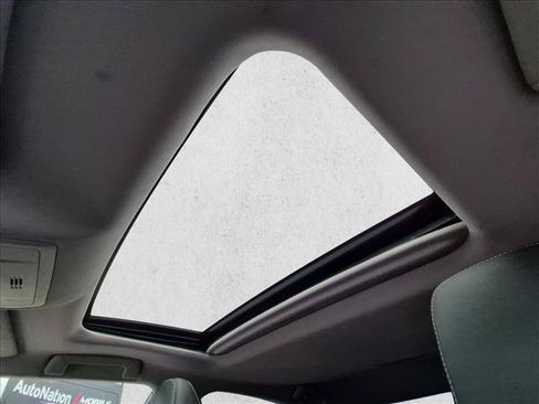 Used 2016 Lexus ES 300h w/ Luxury Package w/Wood Trim FWD image 14