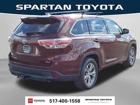 Used 2015 Toyota Highlander XLE FWD image 7