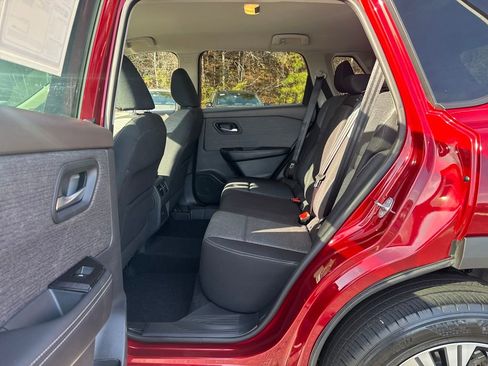 Used 2021 Nissan Rogue SV image 28