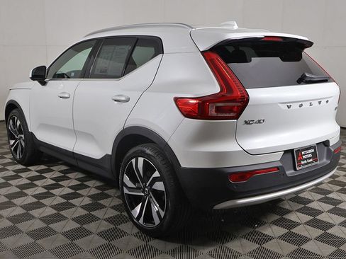 Used 2023 Volvo XC40 B5 Plus w/ Protection Package Premier AWD/4WD image 11