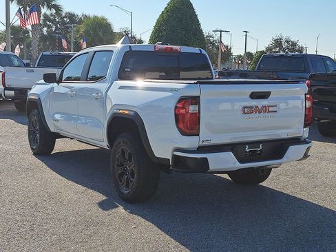 Used 2025 GMC Canyon Elevation image 4