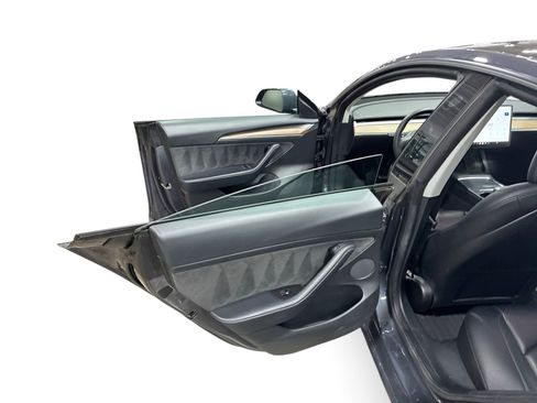Certified 2022 Tesla Model 3 Long Range AWD/4WD image 10