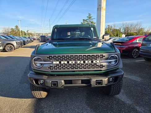 Used 2025 Ford Bronco Badlands image 2