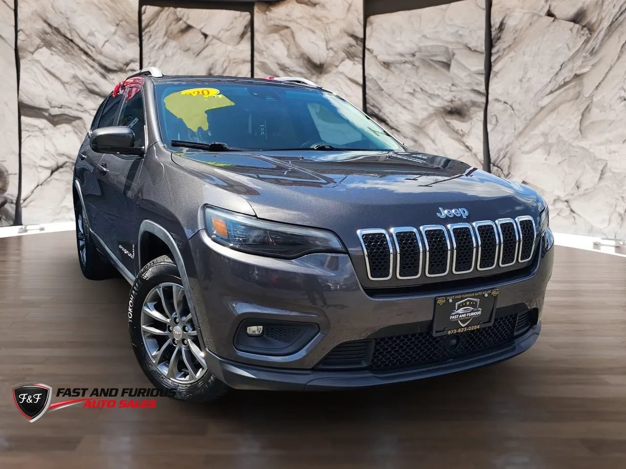 Used 2020 Jeep Cherokee Latitude Lux w/ Comfort/Convenience Group AWD/4WD image 1