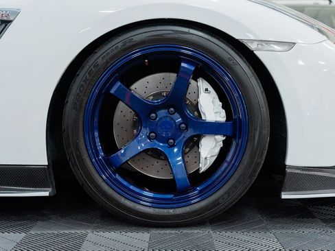 Used 2009 Nissan GT-R Premium AWD/4WD image 20