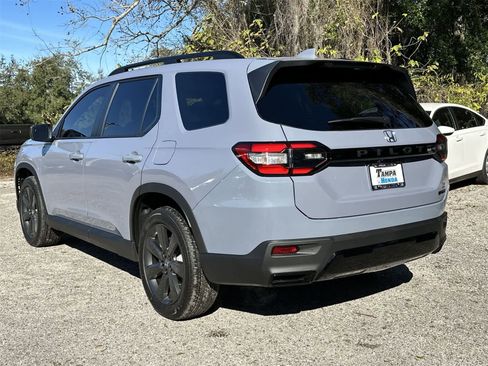 Used 2026 Honda Pilot Sport image 4