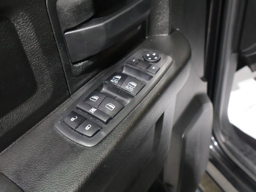 Used 2019 RAM 1500 Express w/ Express Value Package AWD/4WD image 14