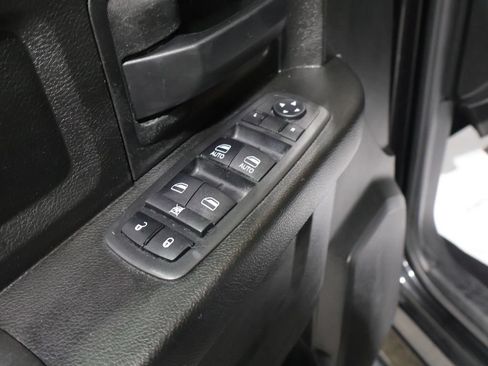 Used 2019 RAM 1500 Express w/ Express Value Package AWD/4WD image 14