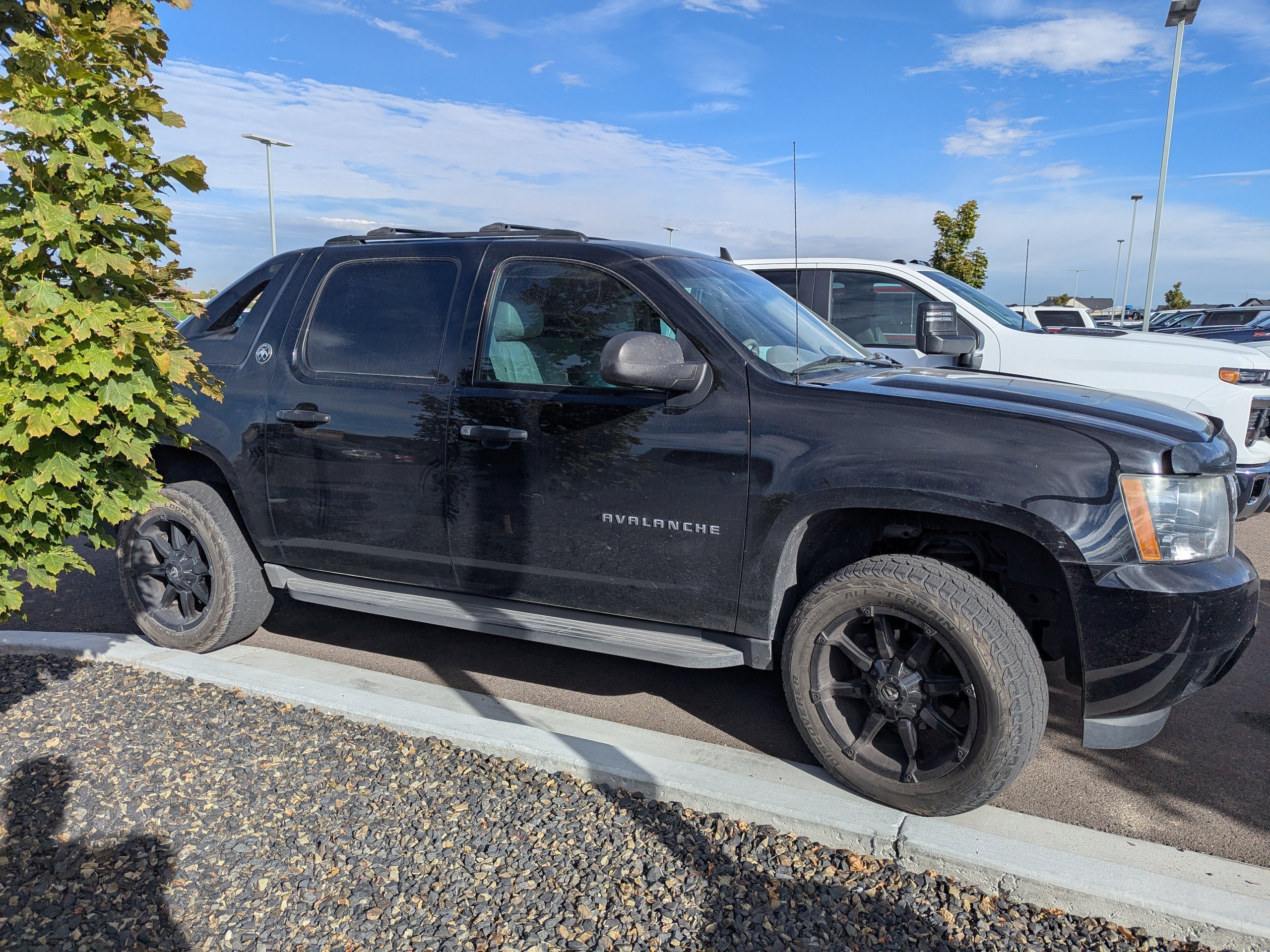 Used 2013 Chevrolet Avalanche LT w/ All-Star Edition AWD/4WD image 5