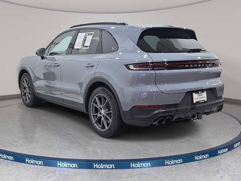 Used 2024 Porsche Cayenne Base image 8