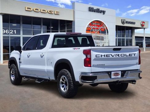 Used 2021 Chevrolet Silverado 1500 LT w/ Bed Protection Package AWD/4WD image 3