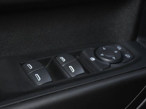 Used 2025 Chevrolet Silverado 1500 Custom Trail Boss w/ Dark Appearance Package image 10